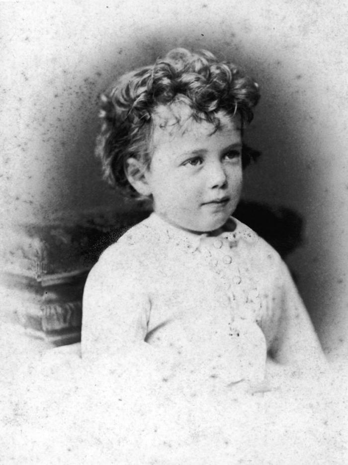 Будущий император Николай Второй - счастливое детство