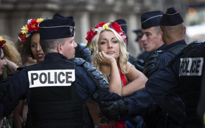 Femen - борьба понарошку?