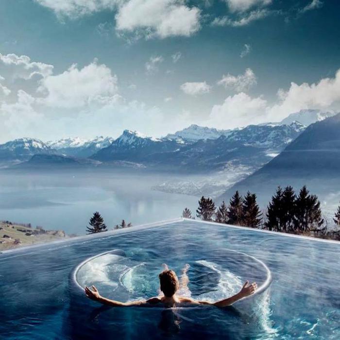 бассейн в альпах