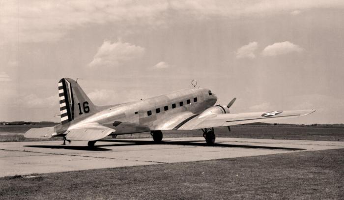 Старая фотография самолета