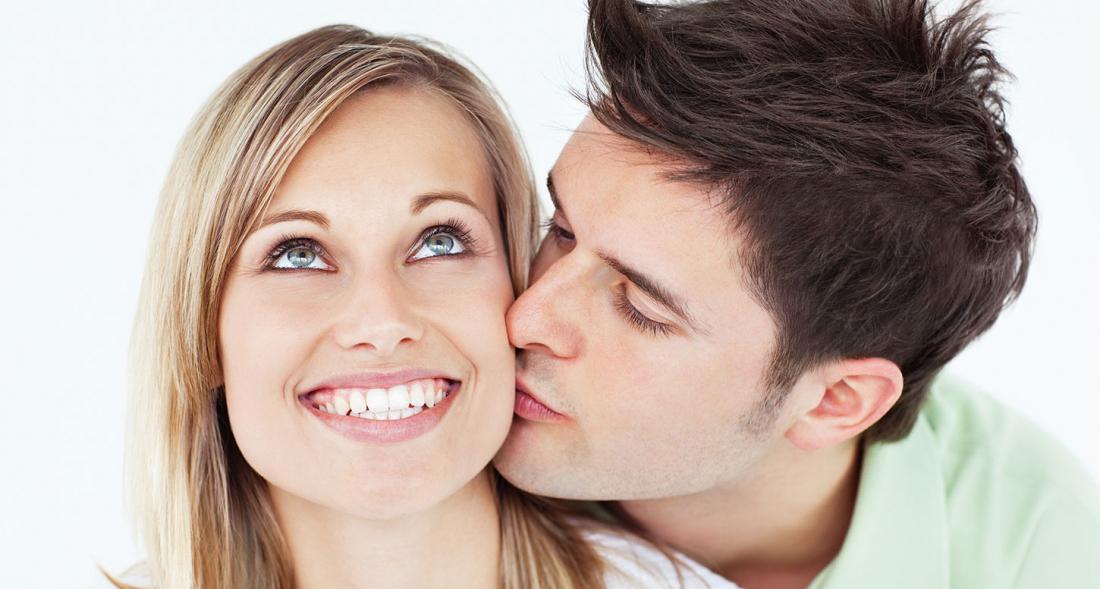 Ученые выяснили почему люди целуются