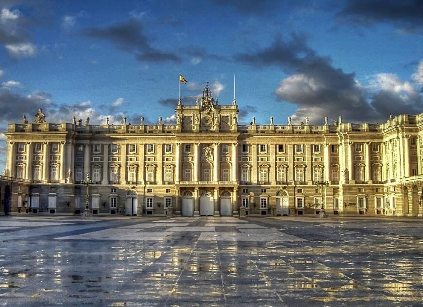 Кому жить хорошо: самые роскошные королевские дворцы в мире