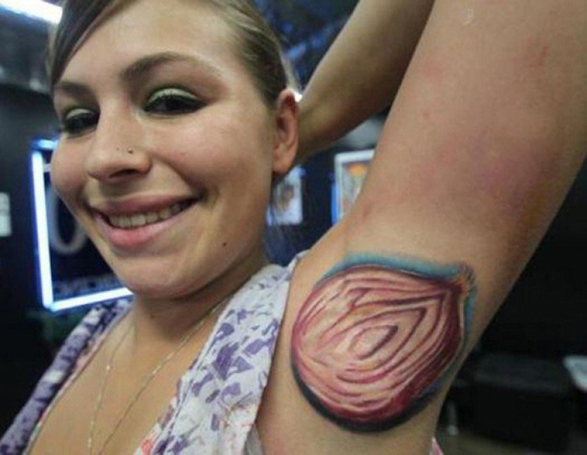 Семь раз отмерь, один раз набей: подборка действительно странных татуировок