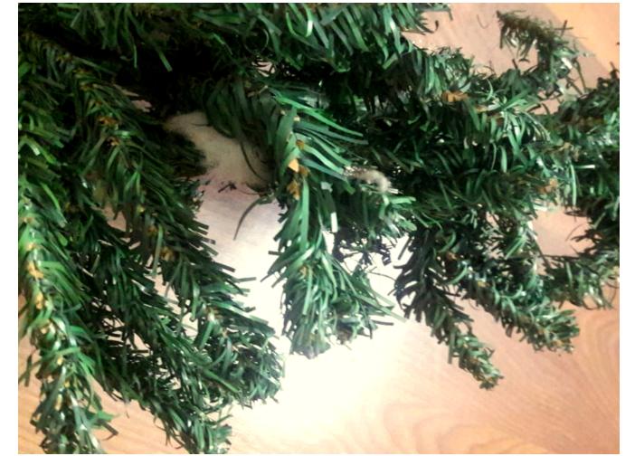 Как сделать рождественский венок из старой искусственной елки