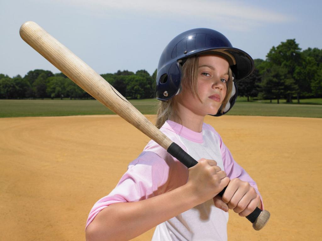 Биты для бейсбола слишком возбудили девочек на тренировке пришлось делать перерыв
