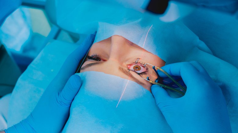 Хирургия глаз по технике "Ласик": плюсы и минусы