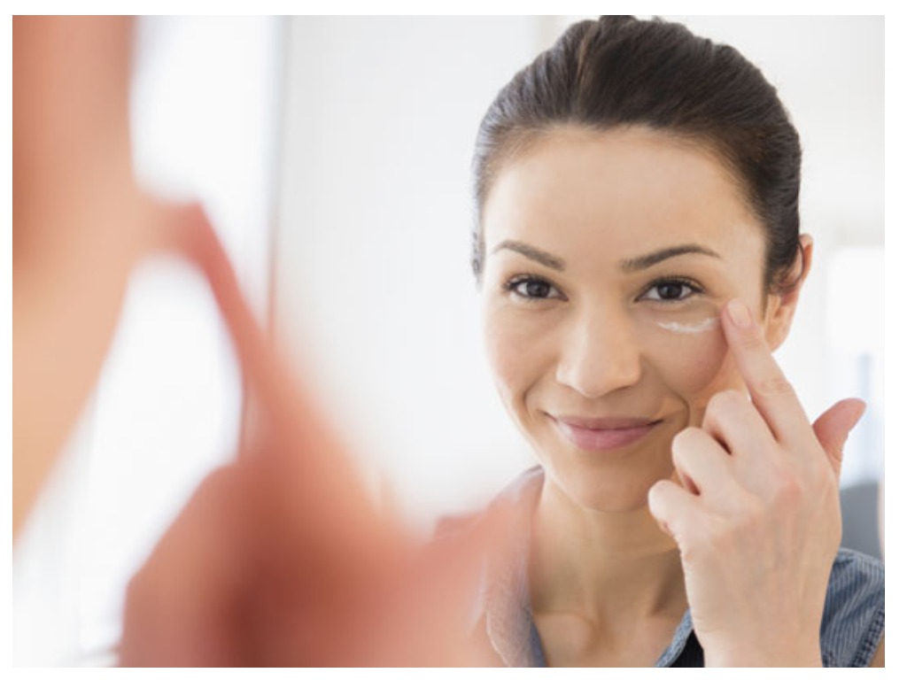 Косметические средства, которые дерматологи никогда не нанесут на свою кожу