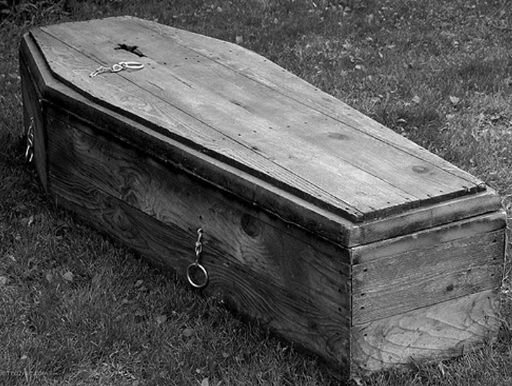 Всего лишь предположение: если человека похоронить заживо, сколько он сможет еще прожить?