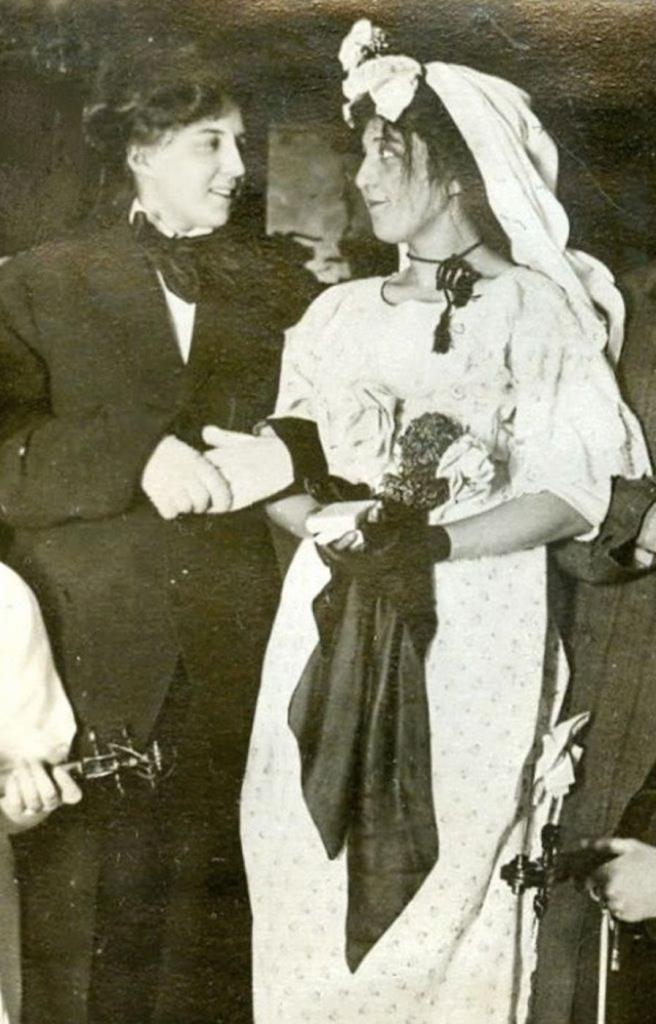 Она + она: какими были свадьбы между женщинами в начале 20-го века (фото)