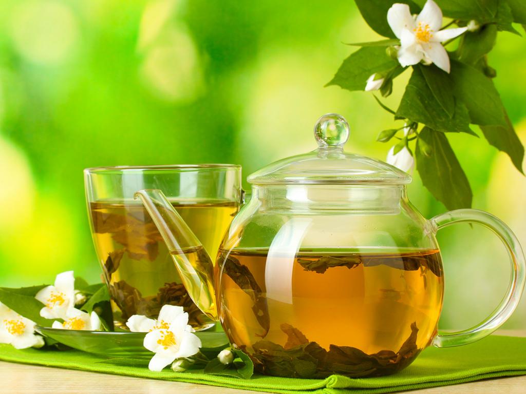 Чтобы зеленый чай был полезным, для его заваривания нужно использовать питьевую воду из бутылок