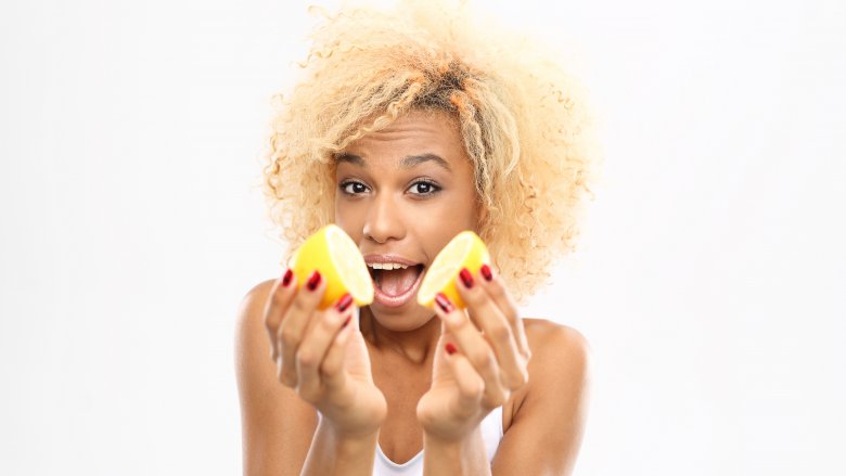 Мыло, лимон, яичный белок и другие враги здоровой кожи лица