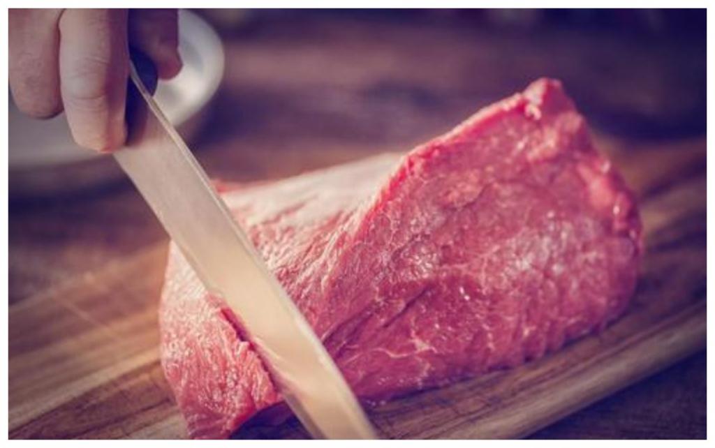 Мытье сырого мяса и других продуктов может нанести вред здоровью: что мыть нужно, а что нельзя