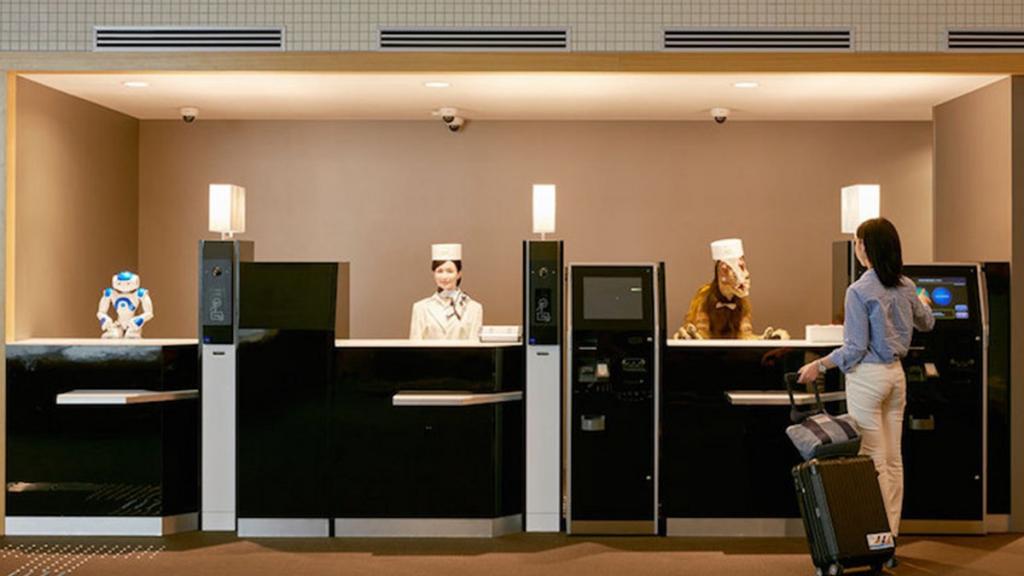 В японском отеле уволили роботов за их... бесчеловечность