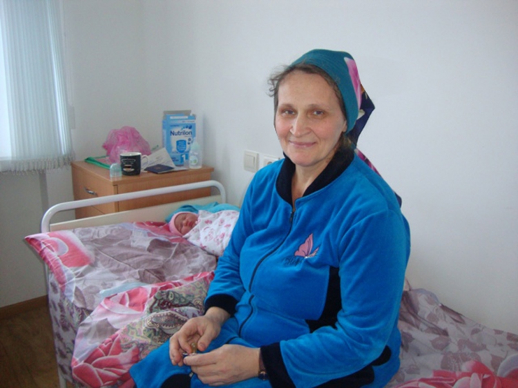 Каждый год по ребенку... Как живет самая плодовитая мама Украины