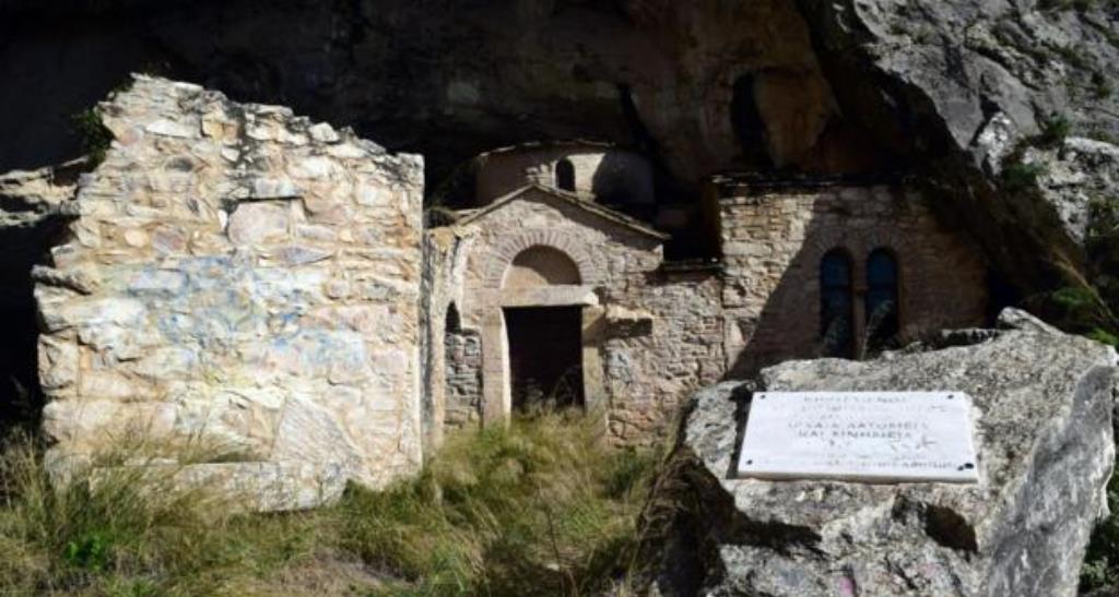 Чудо природы: в Греции есть пещера, в которой слышатся странные голоса