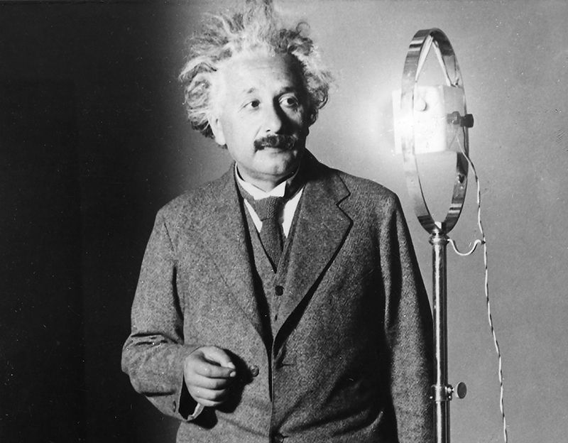 Гениальное одиночество: Альберт Эйнштейн и его главный лайфхак, помогающий в достижении целей