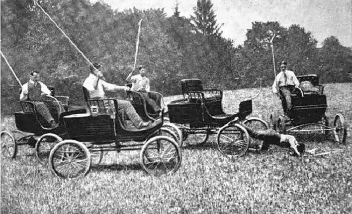 Необычный автомобиль для игры в поло, сконструированный в 1900-х