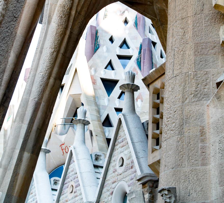 Секреты Барселоны: дом Гауди и другие прекрасные места столицы Каталонии