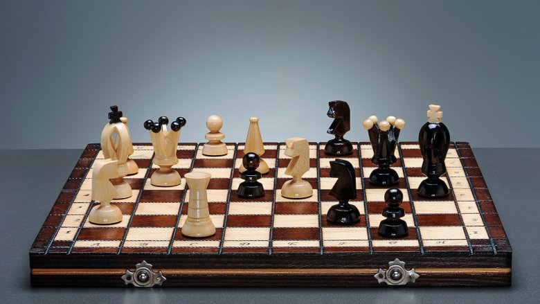 Шахматы, "Твистер" и другие популярные игры с интересной историей