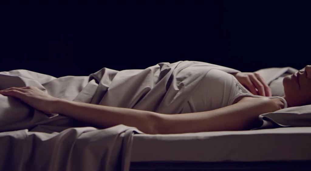 Как научиться спать на спине: 5 шагов, чтобы привыкнуть к этой позе