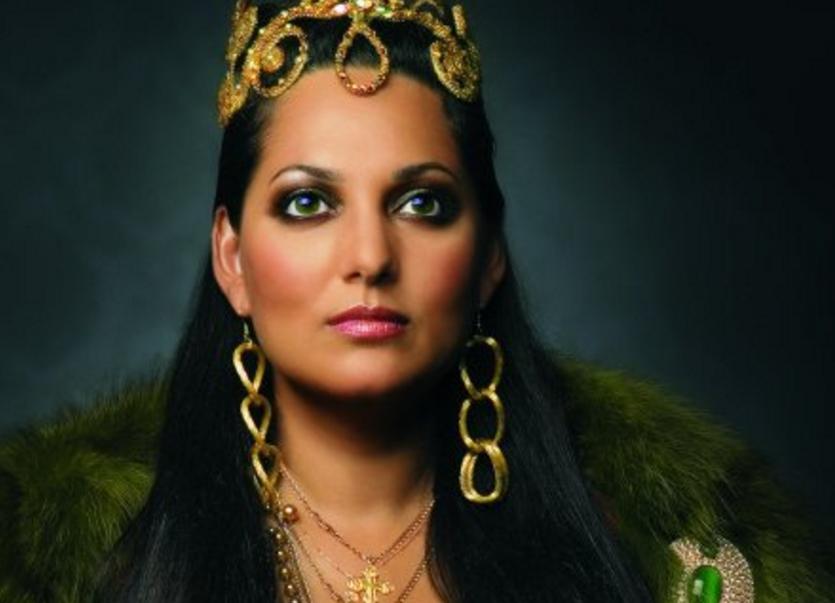 Завораживающая красота: 10 известных женщин с цыганскими корнями