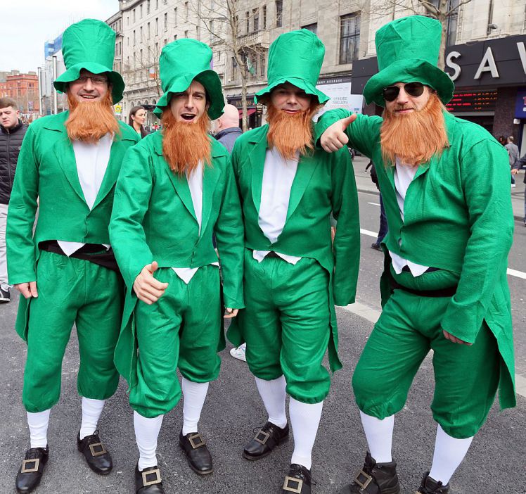 Зеленый цвет, клевер и пиво: 17 марта любители ирландской культуры отмечают День святого Патрика