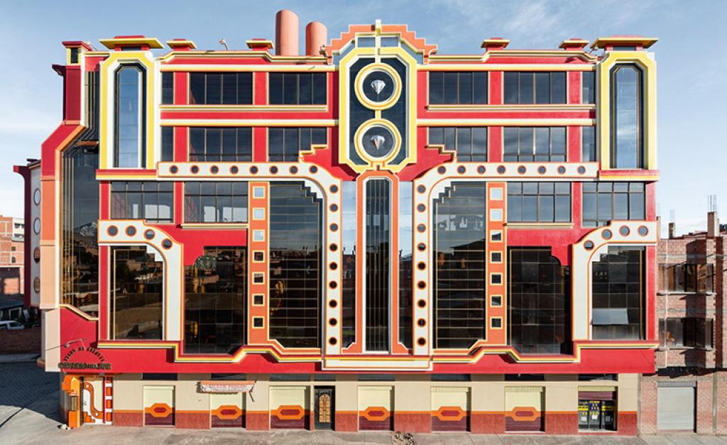 Город, где каждый дом - как сказочный замок: нескучная архитектура в Эль-Альто (Боливия)