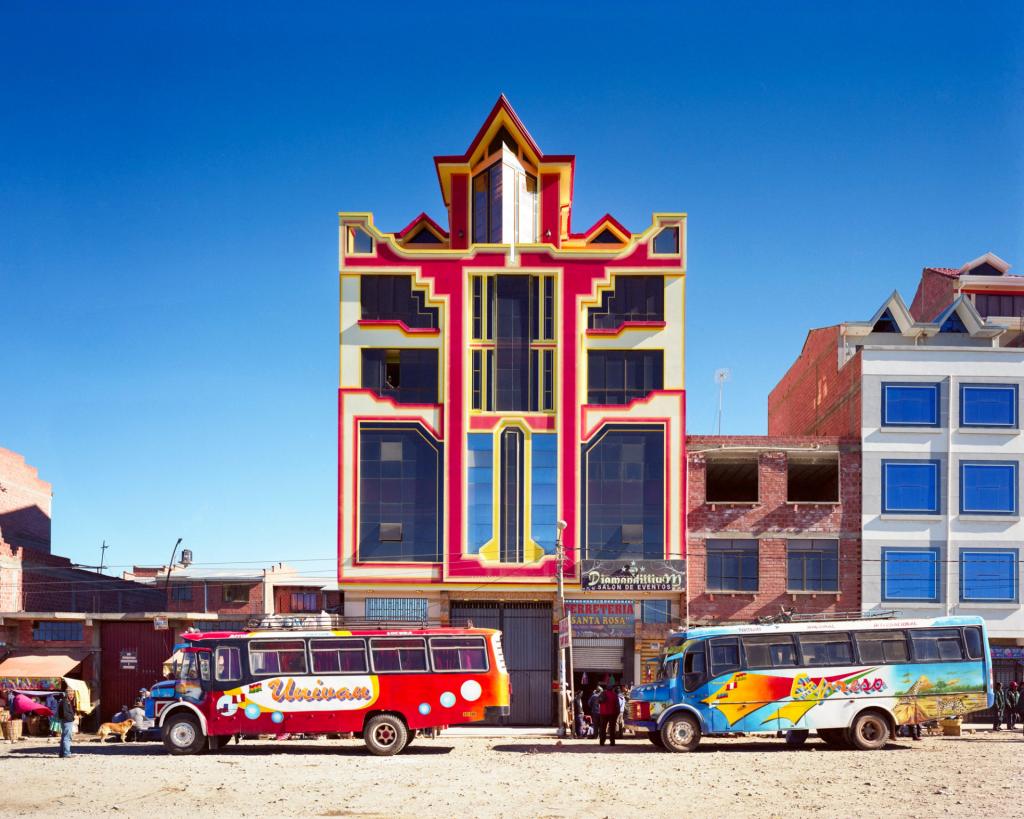 Город, где каждый дом - как сказочный замок: нескучная архитектура в Эль-Альто (Боливия)