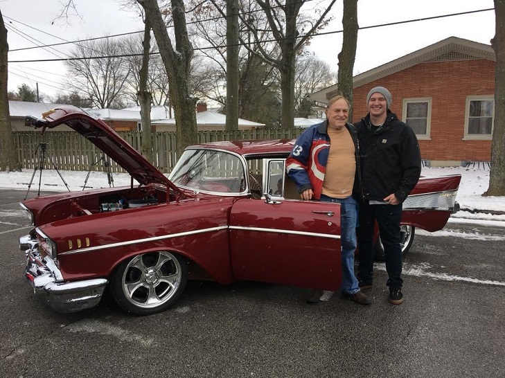 Неожиданный сюрприз для деда: внук тайно восстанавливает дедушкин любимый автомобиль 1957 года, продав для этого свою машину