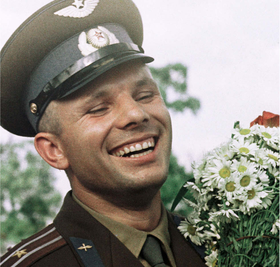 Сколько государство заплатило Гагарину за первый полёт в космос