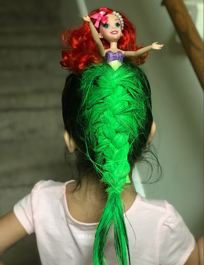 Девочка-русалочка вдохновила детей делать сумасшедшие прически (фото)