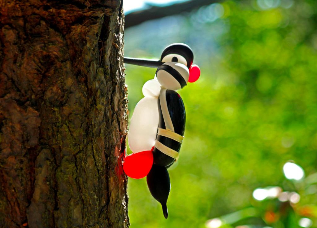 Птицы Терри Кука, сделанные из воздушных шаров, удивляют сходством с живыми пернатыми