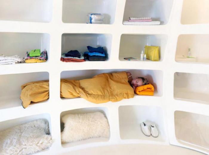 Кровать, встроенная в шкаф