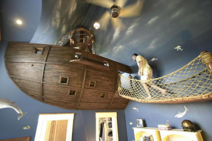 Спальня с пиратским кораблём