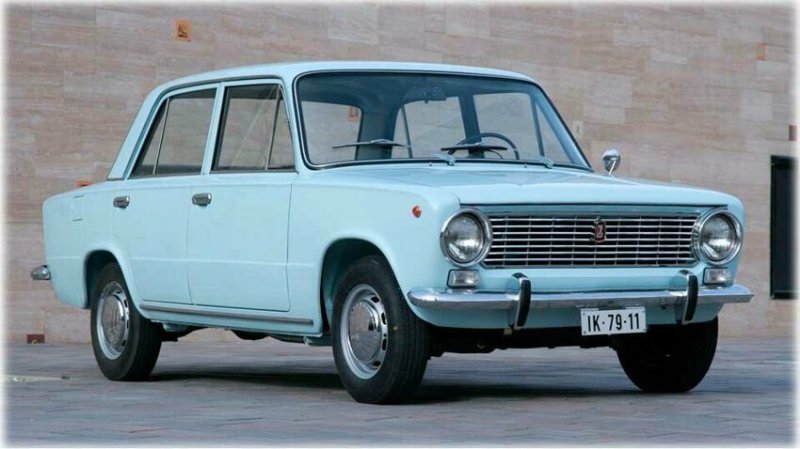 Бирюзовый, фисташковый, двухцветный: в какие цвета красили автомобили в СССР