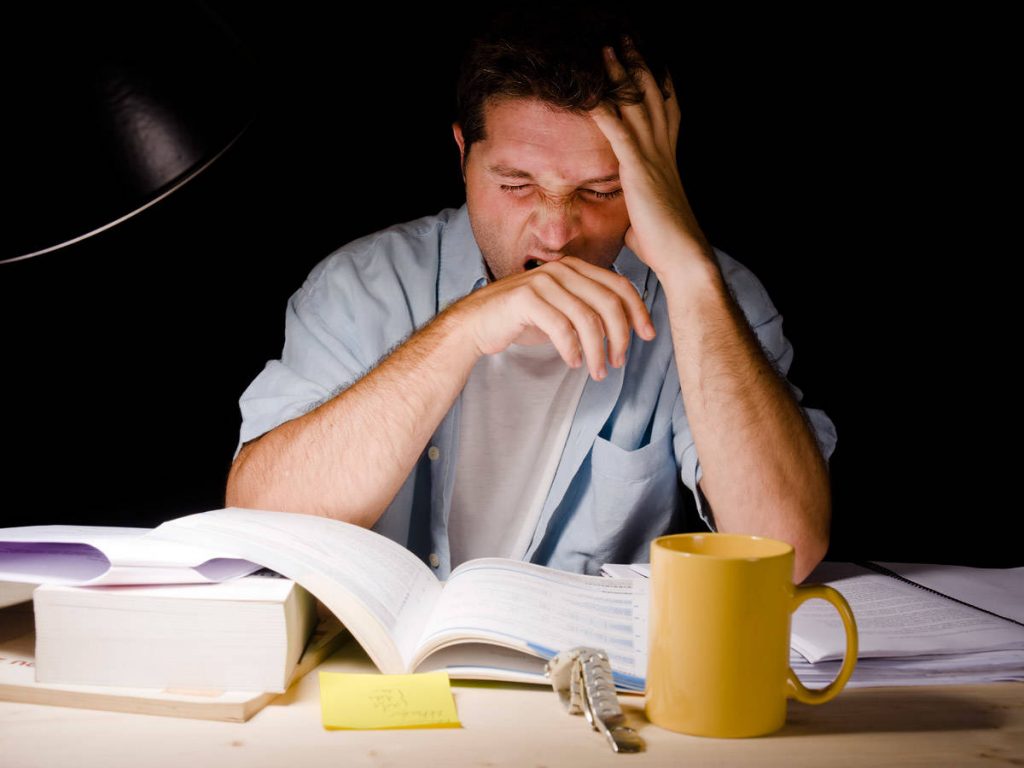 Регулярное недосыпание медленно разрушает здоровье человека: мнение ученых