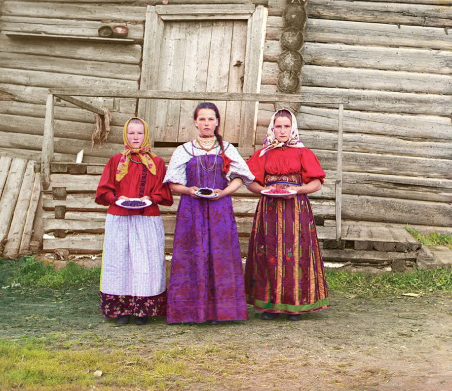 История в цвете: раскрашенные фотографии России времен революции, от которых буквально веет другим временем