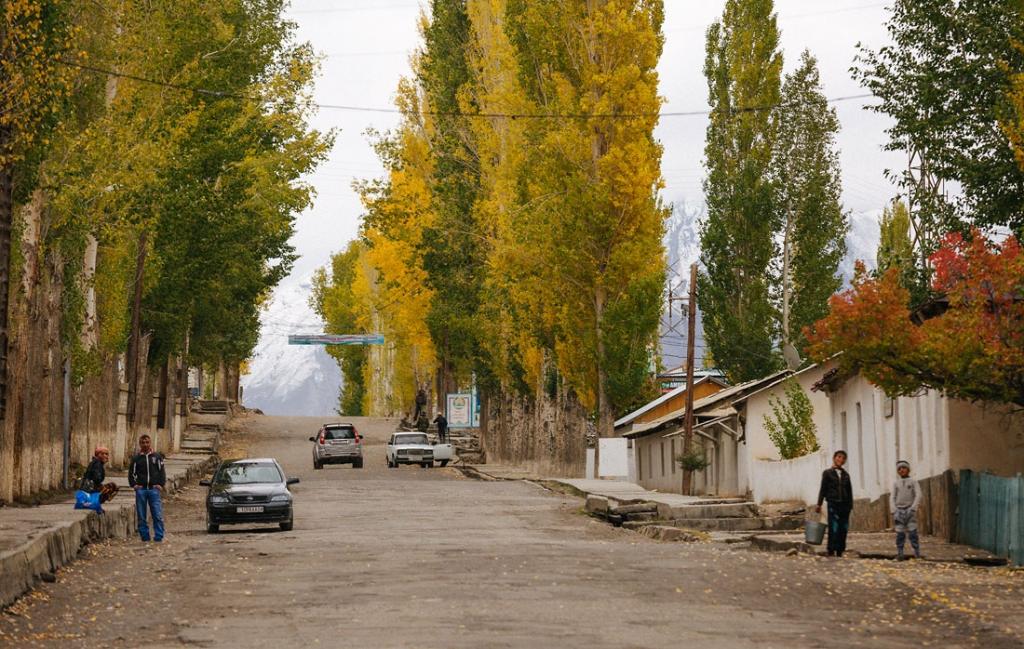 В России они гастарбайтеры: а как таджики живут на родине (это совсем иной мир)