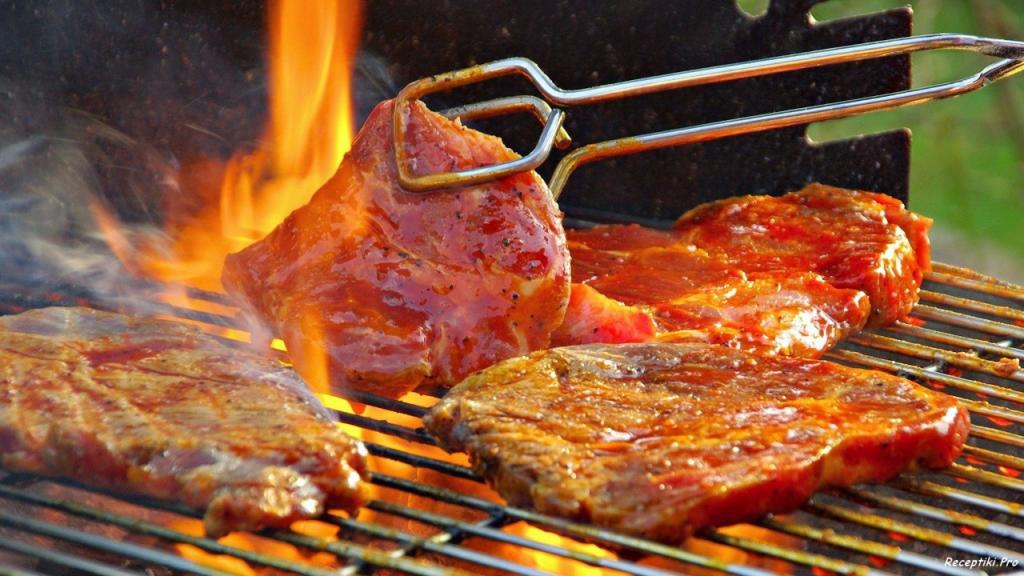 Сезон шашлыков открыт, но ученые предупреждают: приготовленное на открытом огне мясо может быть опасным для здоровья