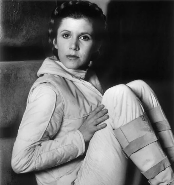 Как выглядела звезда "Звездных войн" Кэрри Фишер в молодости (фото)