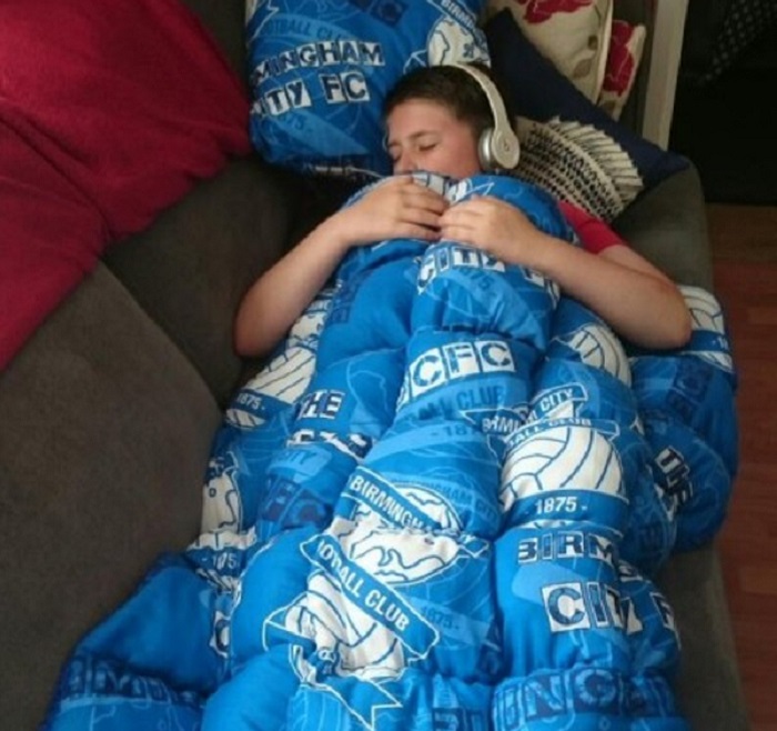 С помощью одеяла можно решить проблему с нарушением сна у взрослых и детей
