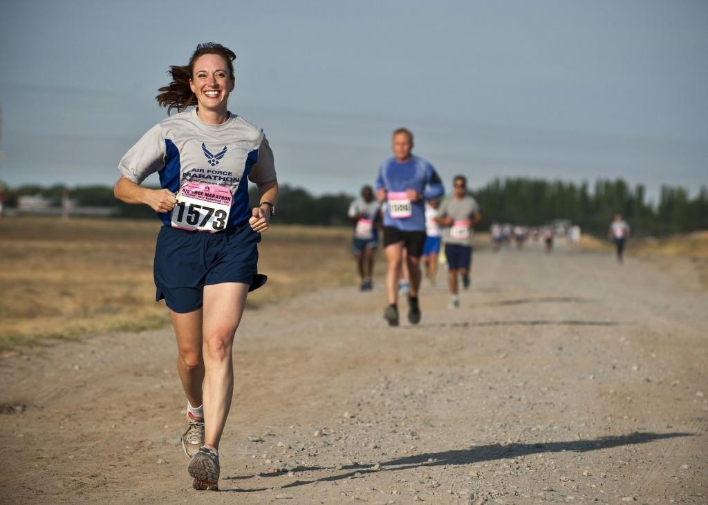 Натренировать тело и пробежать марафон может каждый: полезные советы, как это сделать
