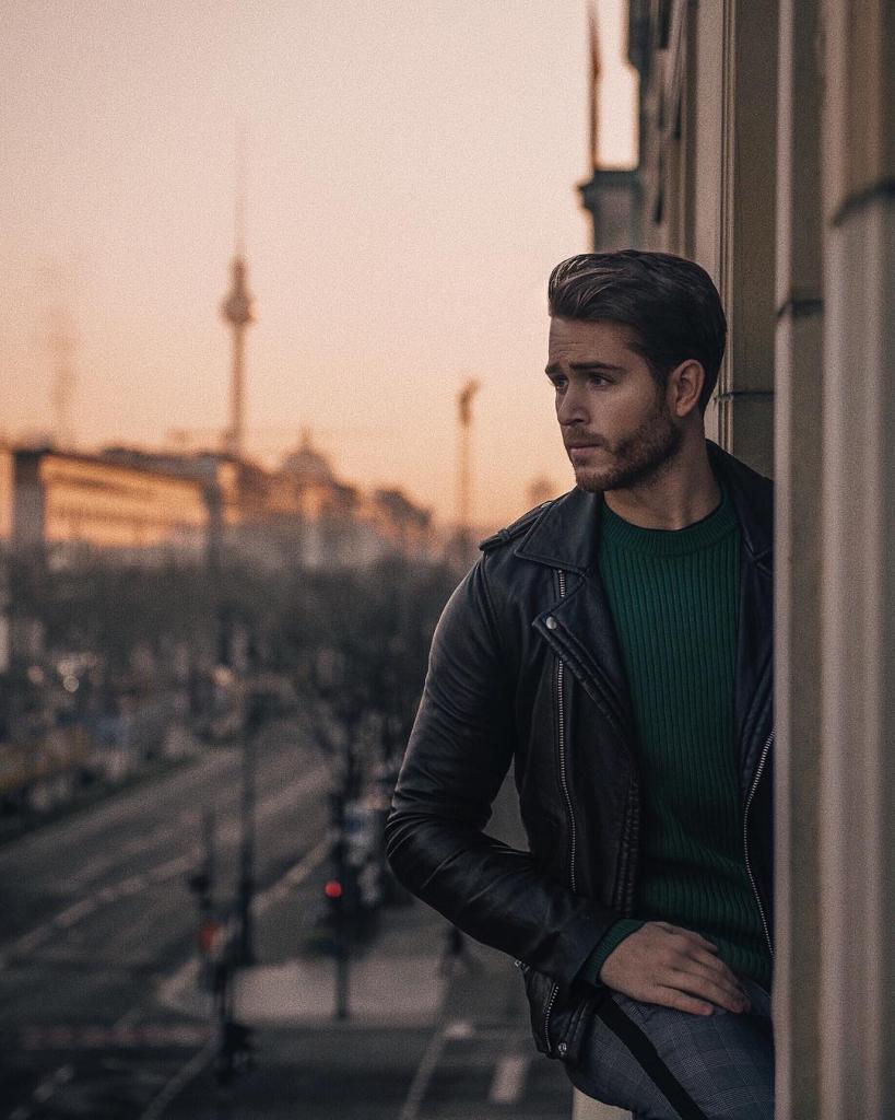 Красивый и стильный Адам Галлахер влюбляет в себя миллионы девушек в Instagram