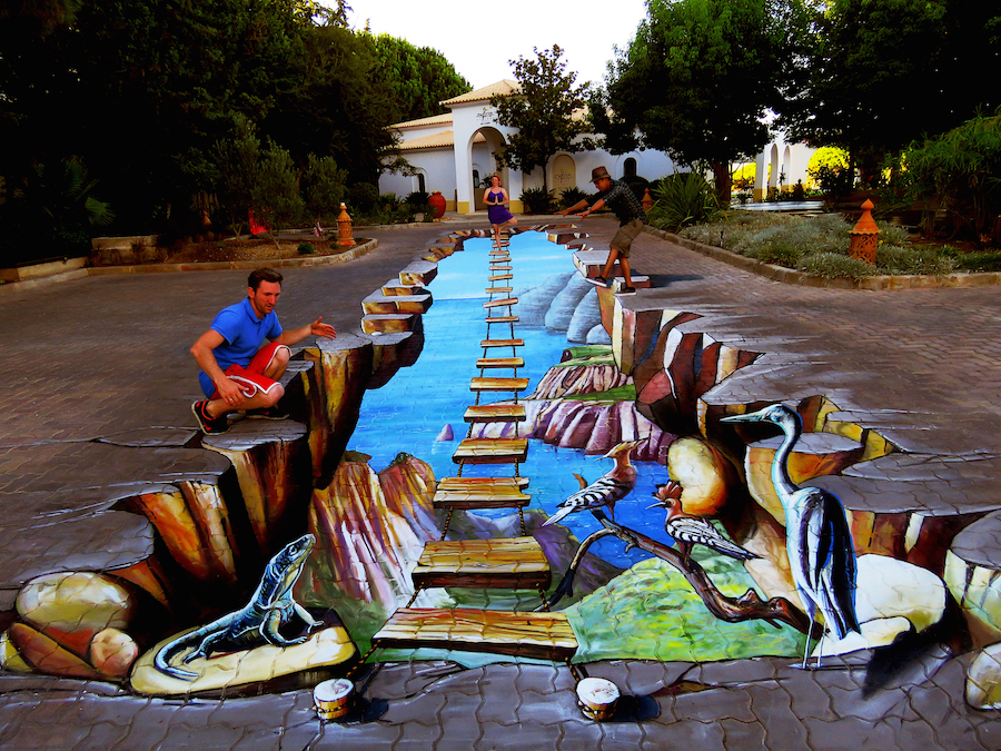 Если стрит-арт, то только такой: библиотекарша создает нереально красивые рисунки на улицах