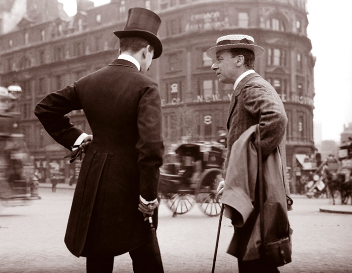 «Задолго до прогресса»: мужчина показывает фотографии 1904 года, отражающие картину Европы в период отсутствия современных технологий