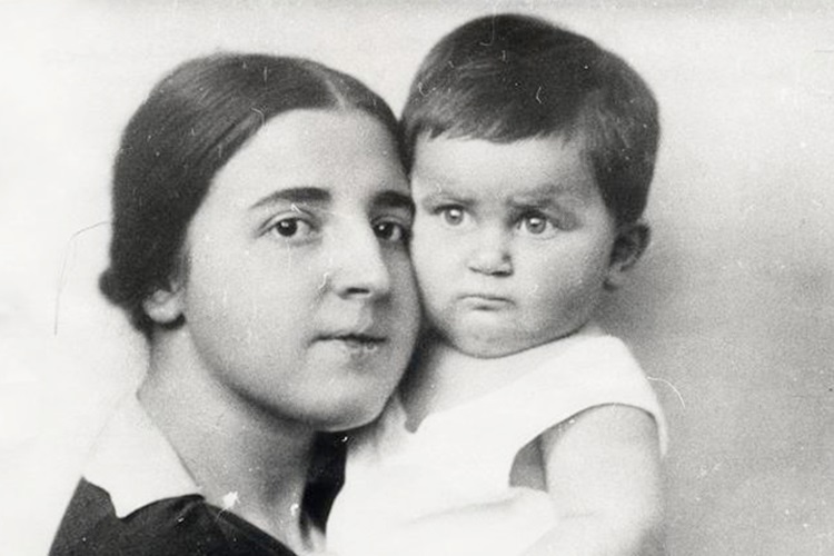 Жертва деспота или женщина с тем еще характером: вторая жена Сталина Надежда Аллилуева