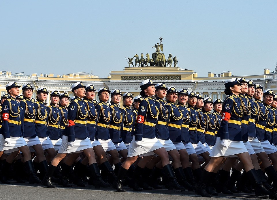Отряд в форме "немецких" офицеров: сеть впечатлило фото с репетиции парада к 9 мая в Санкт-Петербурге