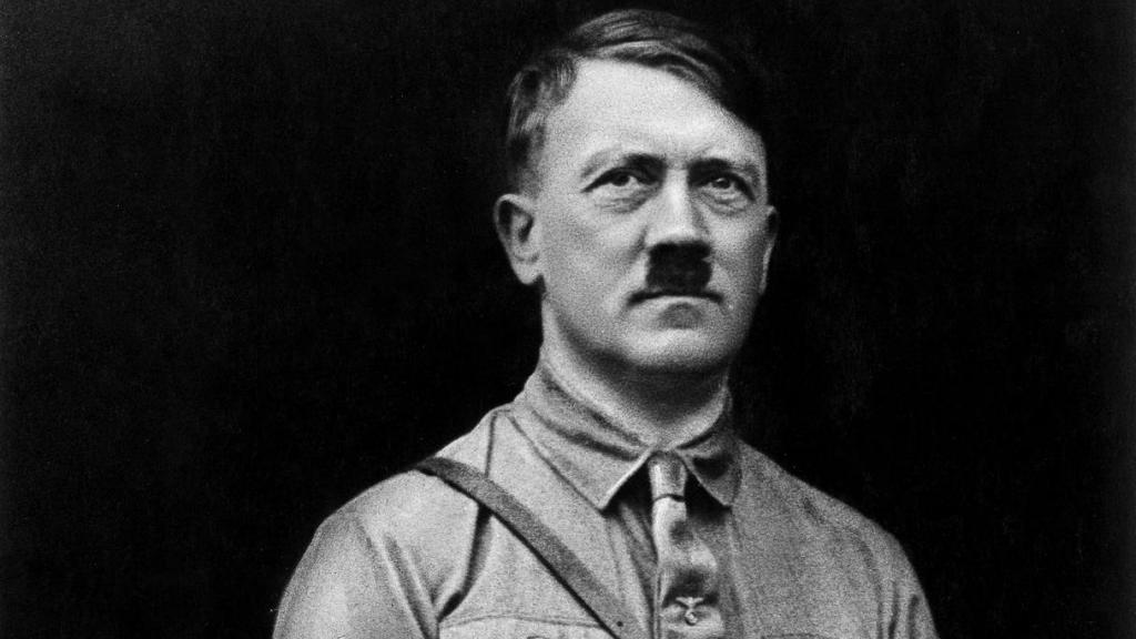 Били, да не добили: как поступили с останками Адольфа Гитлера