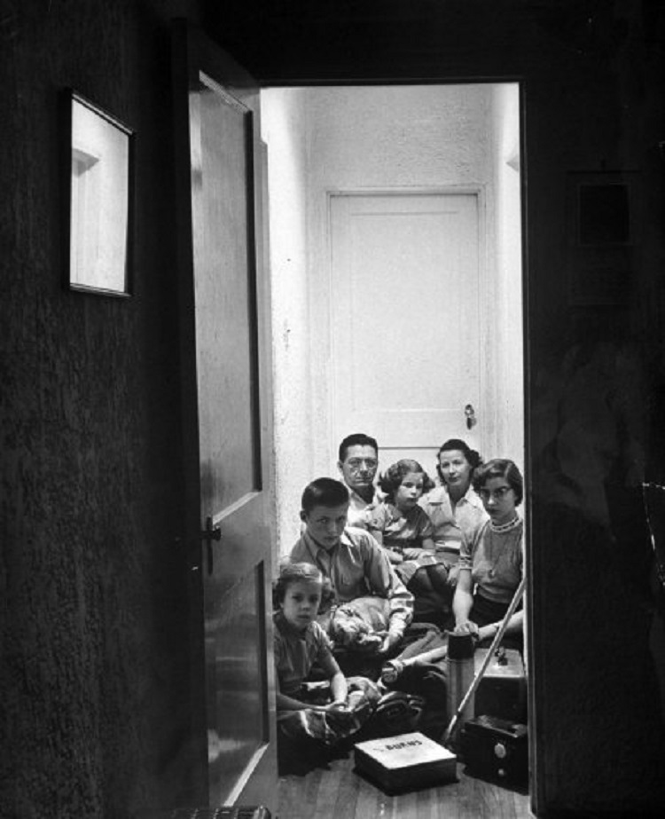 На примере одной семьи: как американцы готовились к атомной войне (фото)