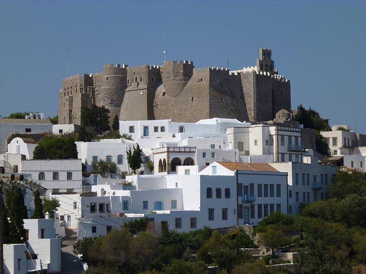 Открываем для себя новую Грецию: подземный город, гигантские пещеры, аутентичные деревни и древние монастыри